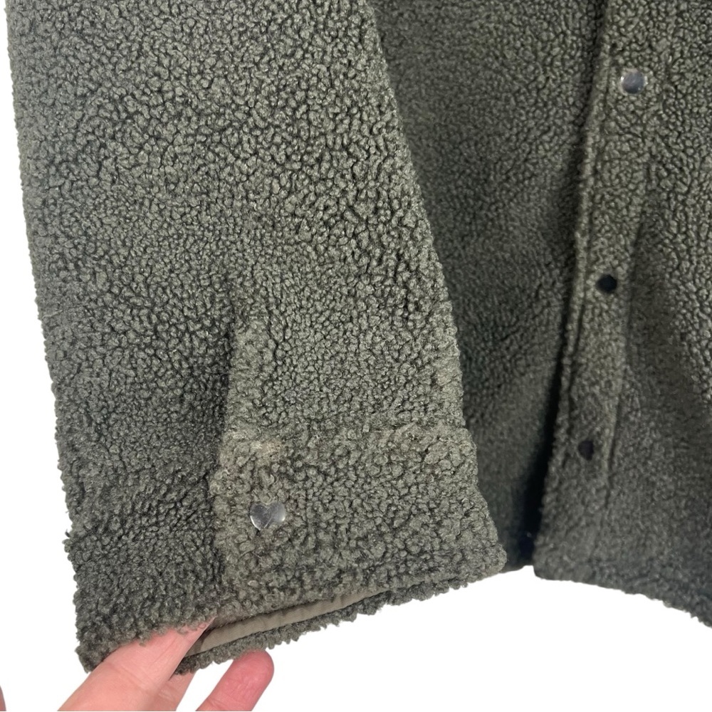 Halara Collared Snap Down Chest Pocket Sherpa Jac… - image 5
